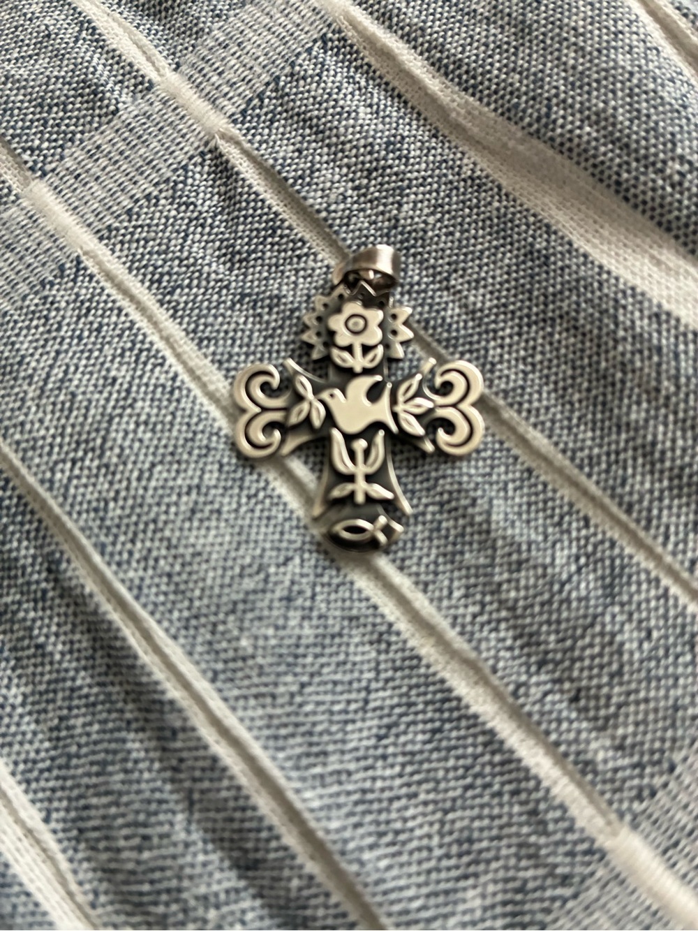 🌸James Avery Primavera Cross Pendant🌸